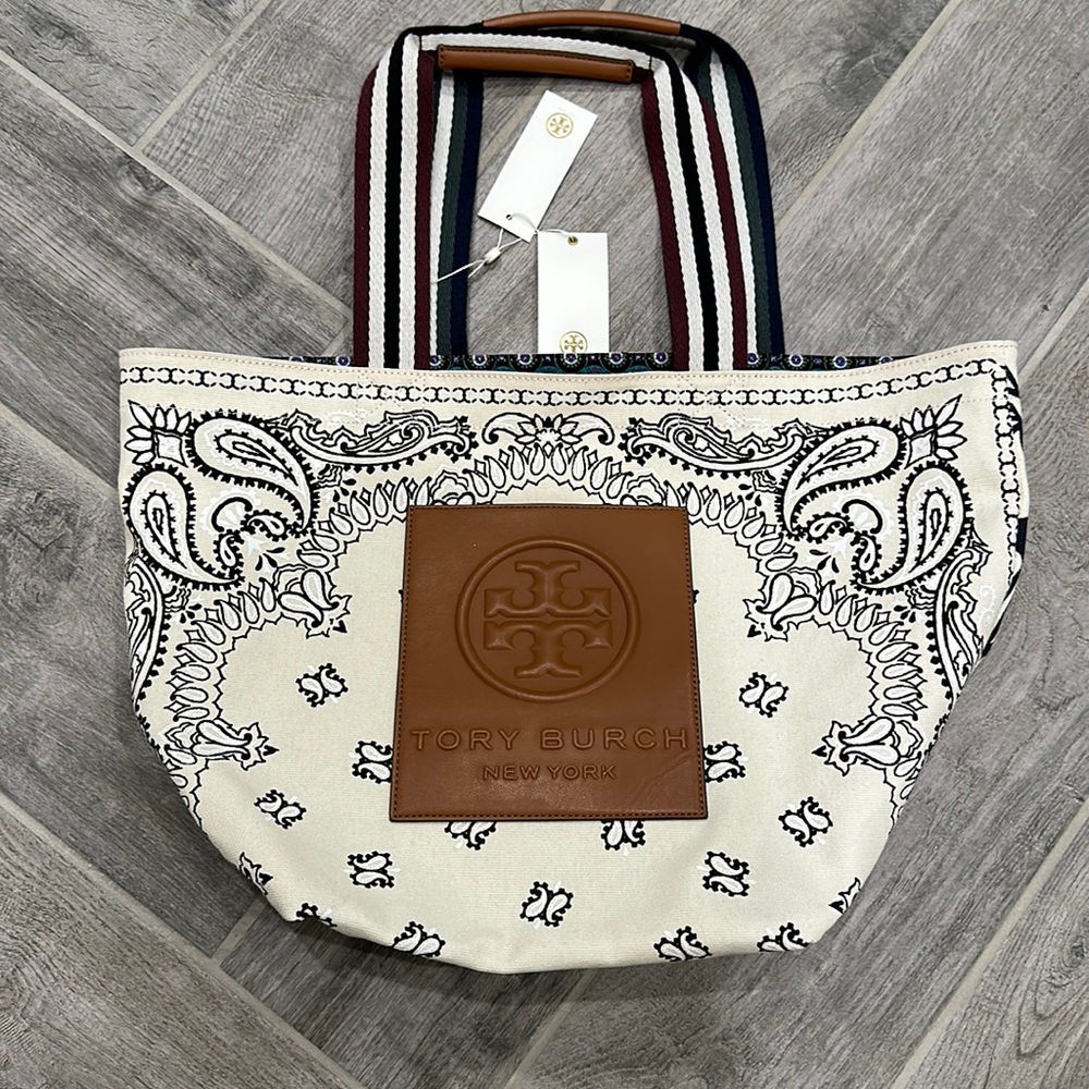 NWT Tory Burch GRACIE PRINTED CANVAS TOTE in IVORY AMERICANA BANDANA